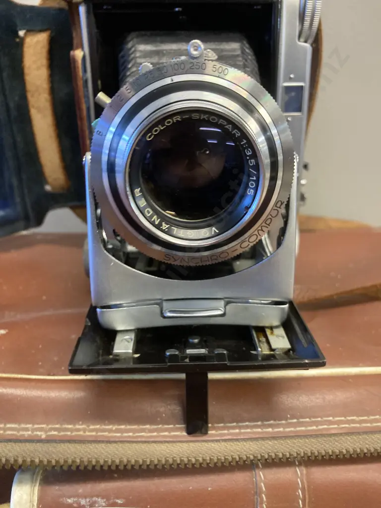 Voigtländer Bessa II Folding Camera Color-Skopar 3.5/105mm Lens, Lens Hood, Filters, Leather Case, Original Box, Etc Image 1++